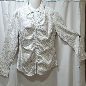 New York and Co. NWT long sleeve button up blouse XL